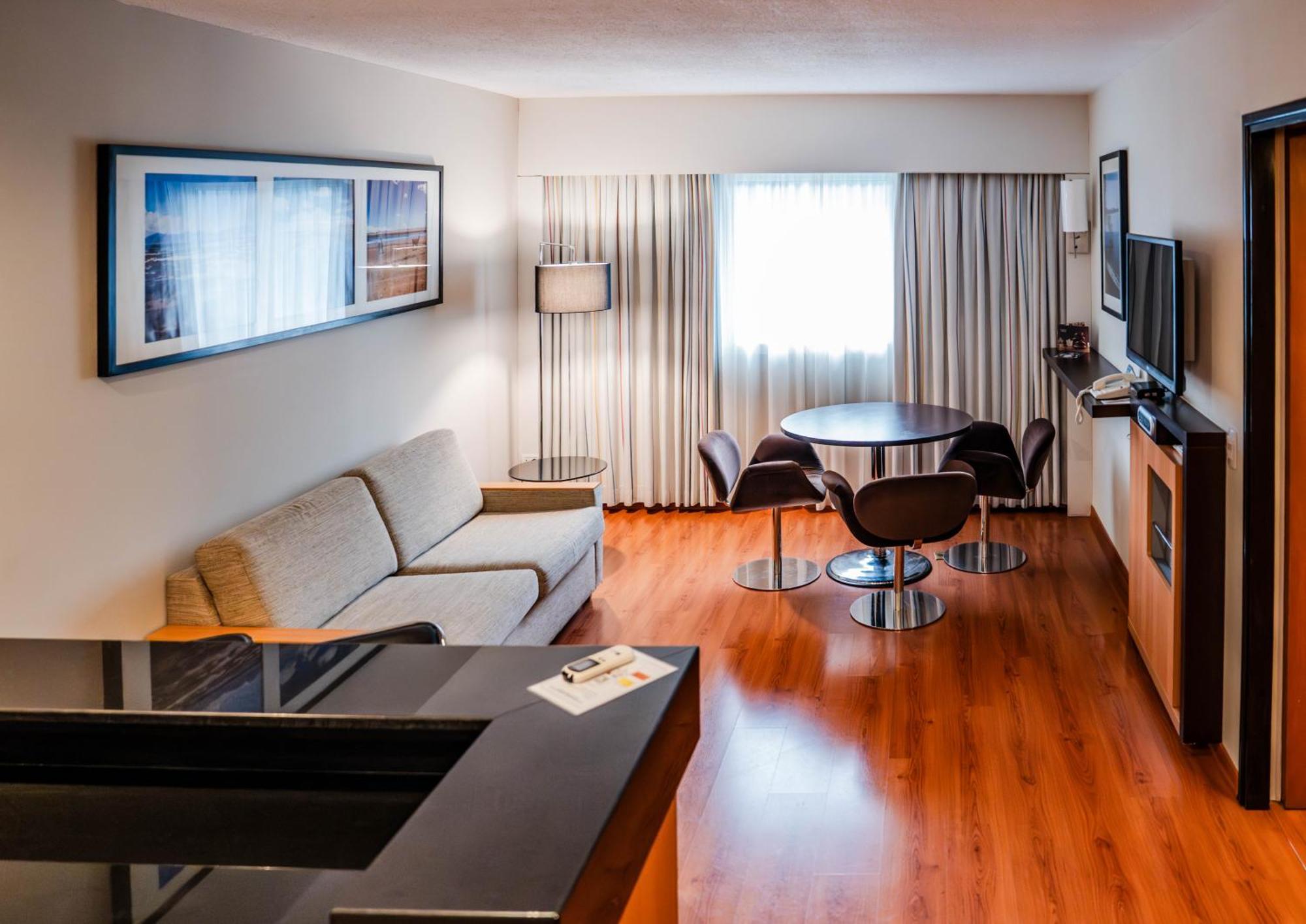 Novotel Lima San Isidro Экстерьер фото